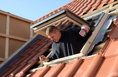 Pose de fenêtres de toit Velux à Renay